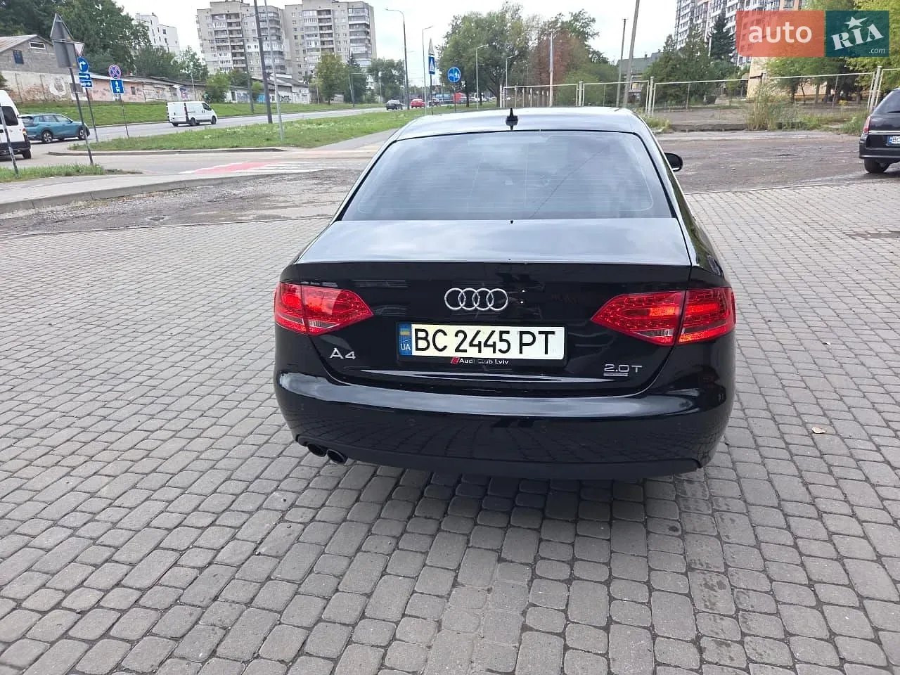 Audi A4 2011 photo 3