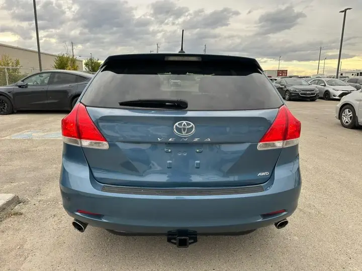 Toyota Venza 2010 photo 5