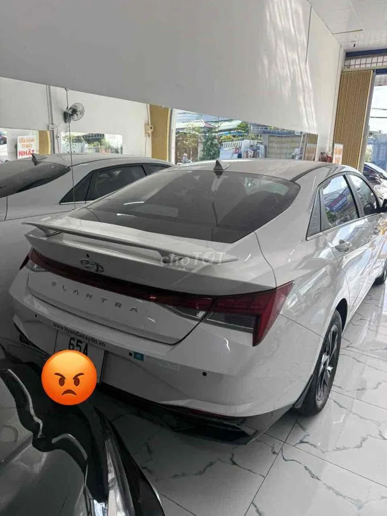 Hyundai Elantra 2023 photo 2