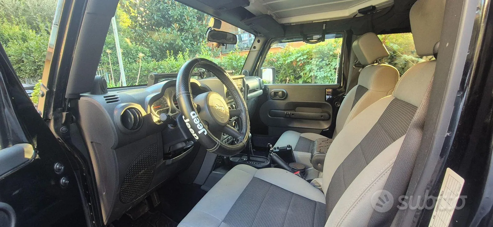 Jeep Wrangler 2010 photo 3