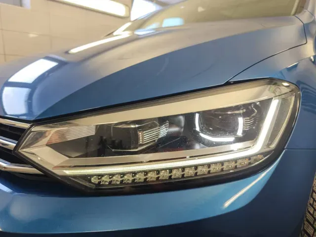 Volkswagen Touran 2023 photo 4