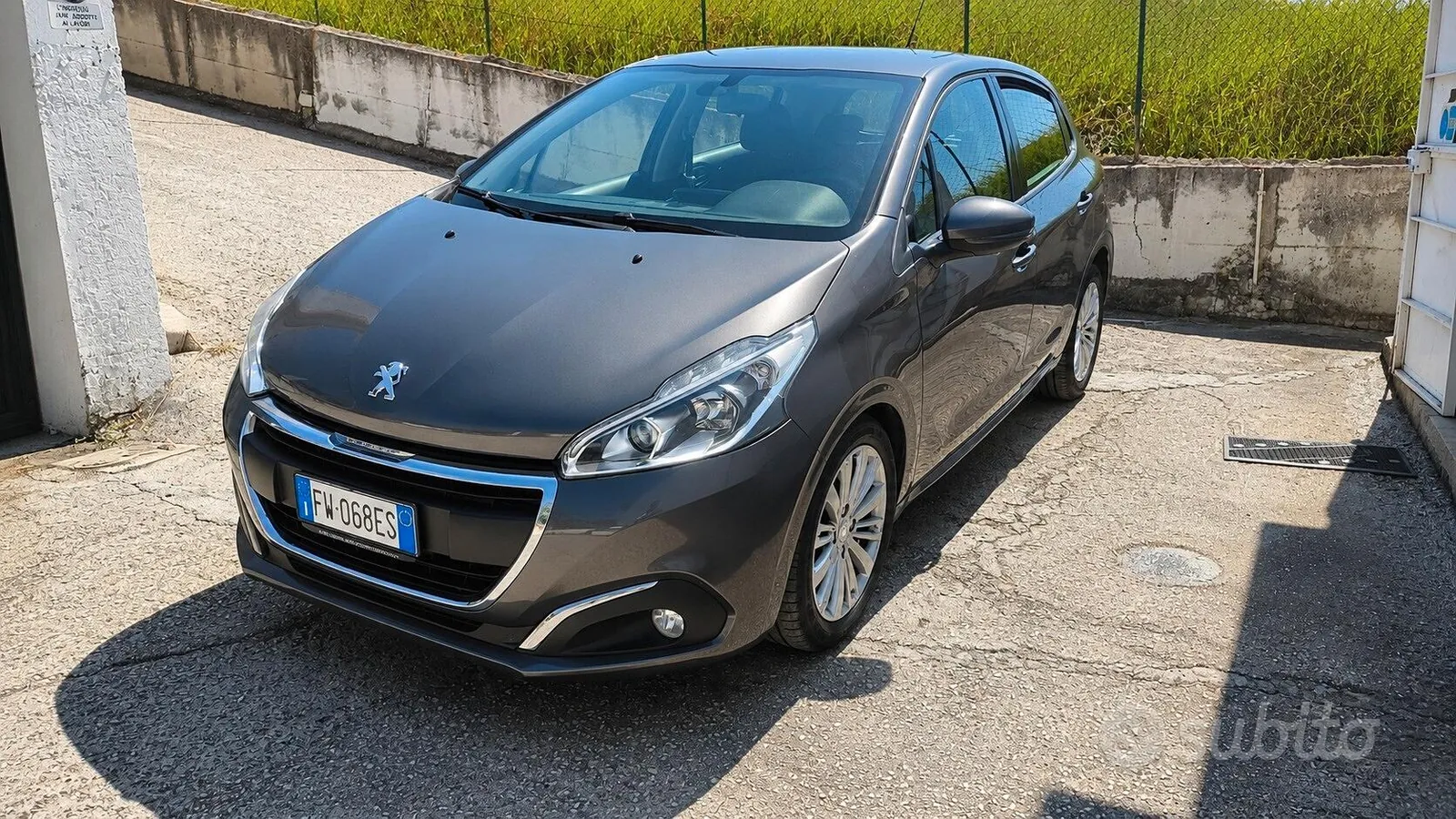 Peugeot 208 2019 photo 2