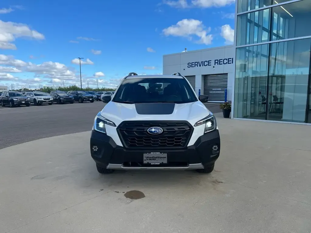 Subaru Forester 2025 photo 2