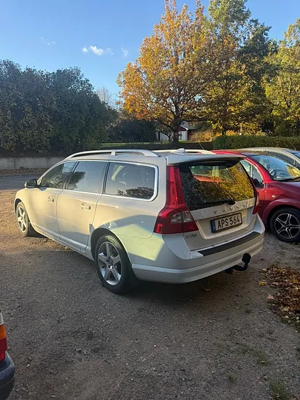 Volvo V70 2010 photo 5