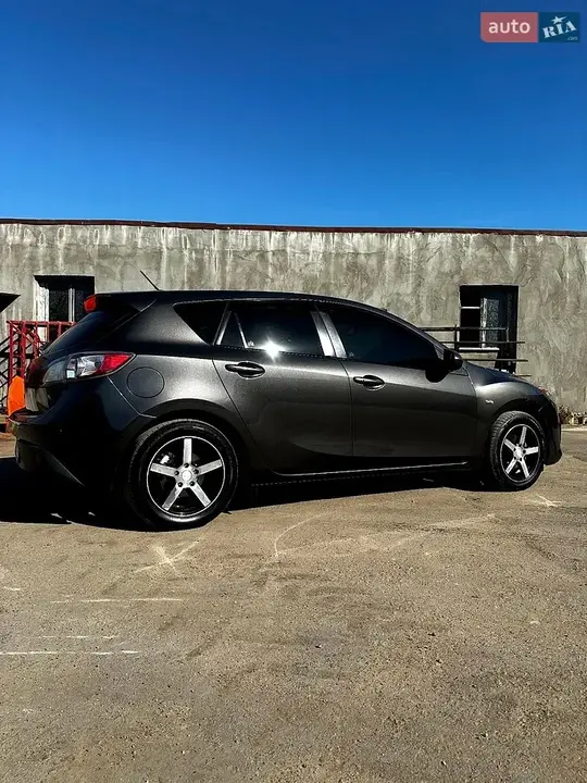 Mazda 3 2010 photo 4