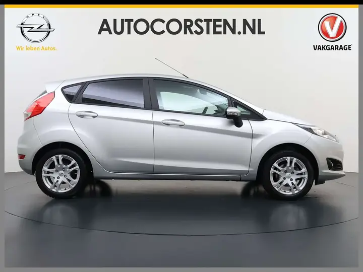 Ford Fiesta 2013 photo 4