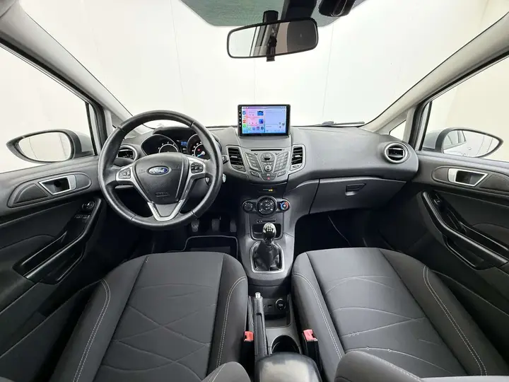 Ford Fiesta 2013 photo 3