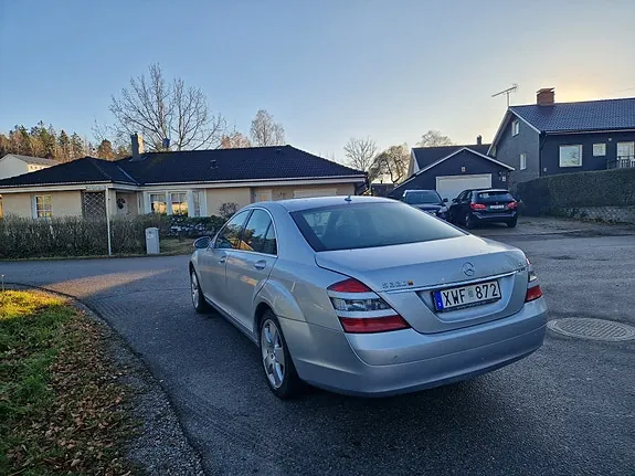 Mercedes-Benz S320 2006 photo 3