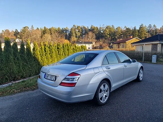 Mercedes-Benz S320 2006 photo 2