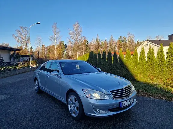 Mercedes-Benz S320