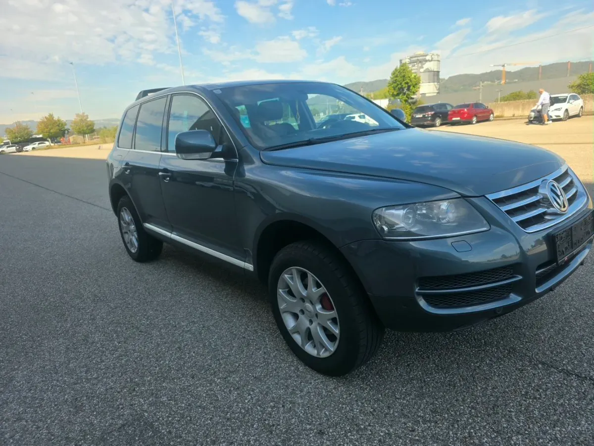 Volkswagen Touareg 2005 photo 2