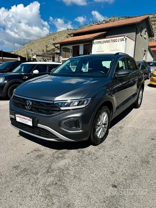 Volkswagen T-Roc 2023 photo 4