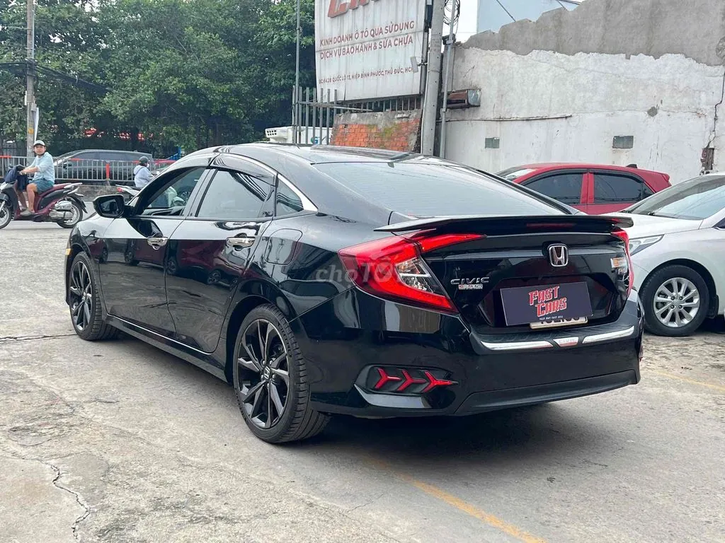 Honda Civic 2020 photo 4