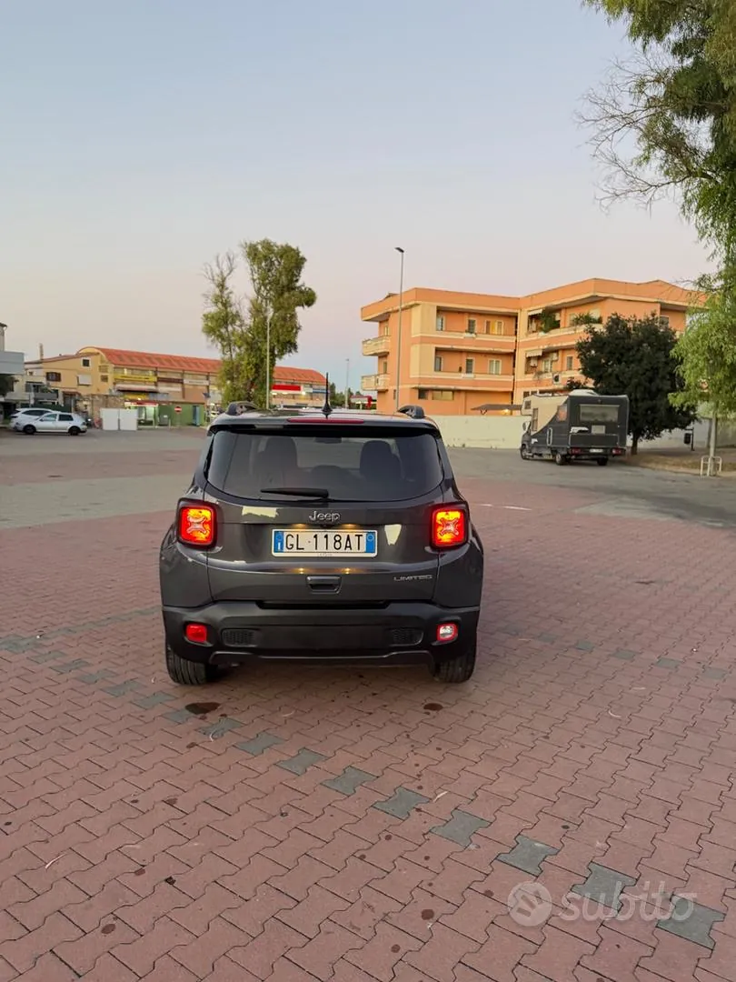 Jeep Renegade 2022 photo 3