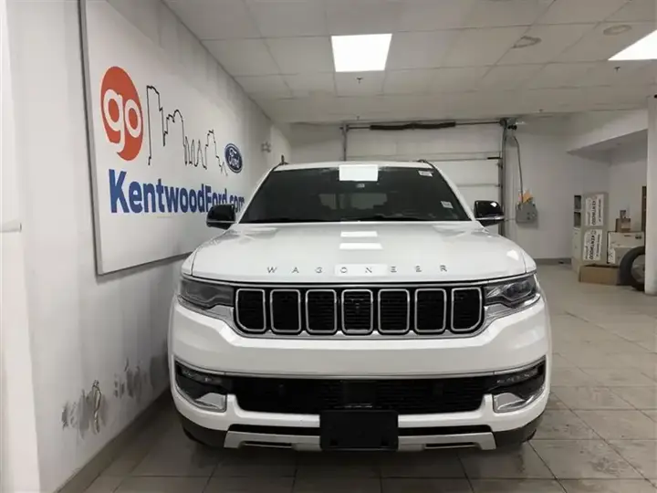 Jeep Wagoneer 2023 photo 2