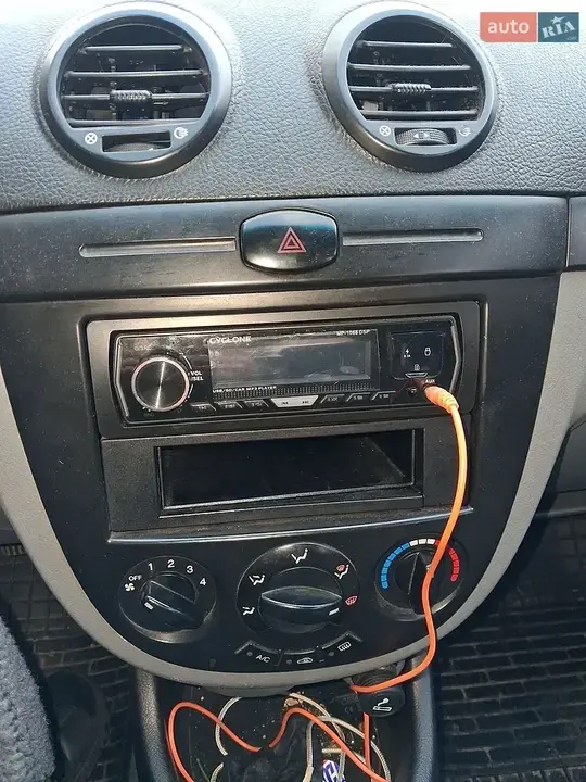Chevrolet Lacetti 2005 photo 2