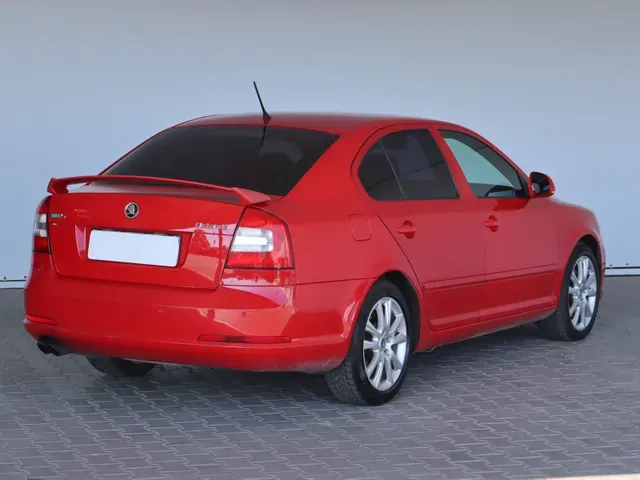 Skoda Octavia 2011 photo 4