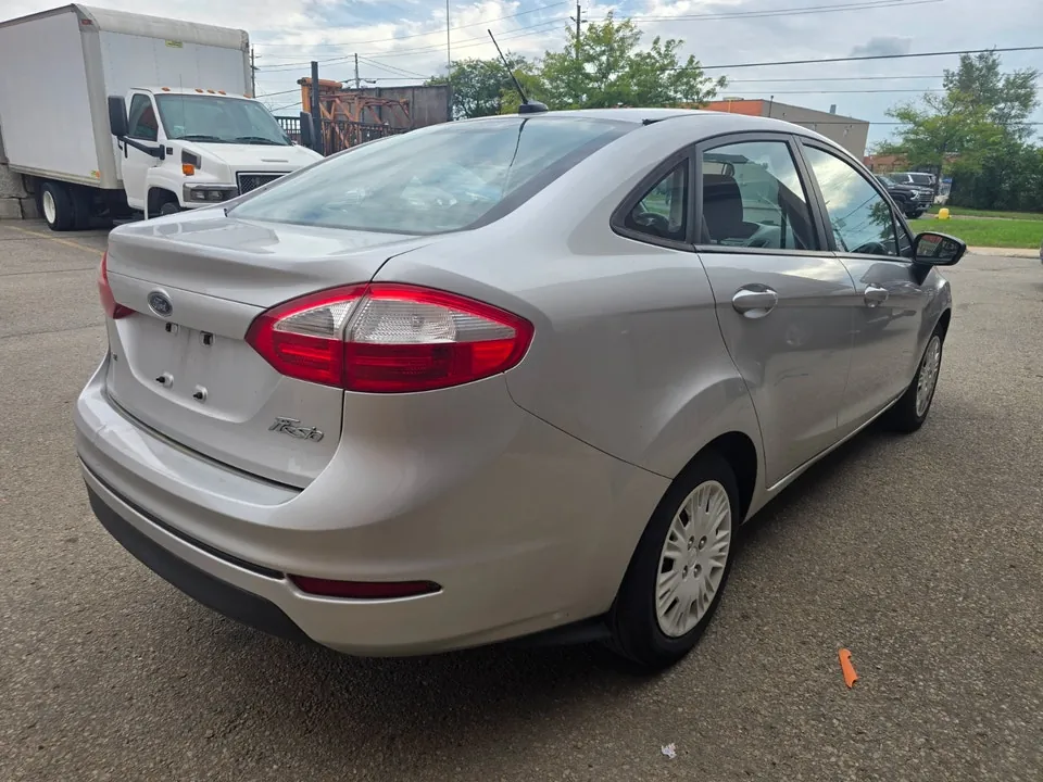 Ford Fiesta 2014 photo 4
