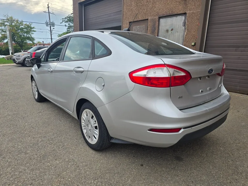 Ford Fiesta 2014 photo 3