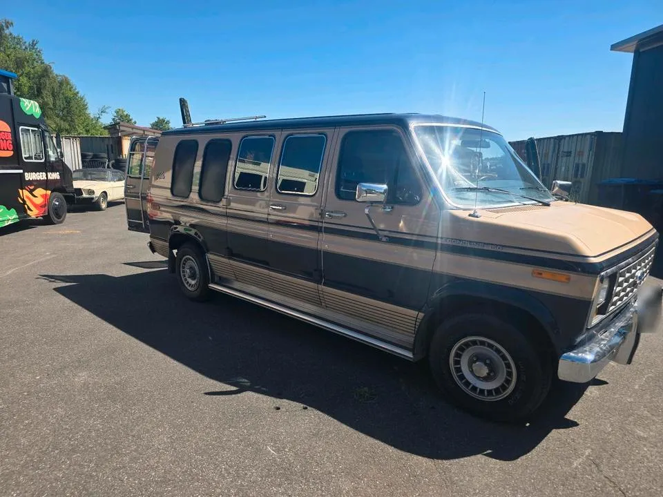 Ford Econoline        150