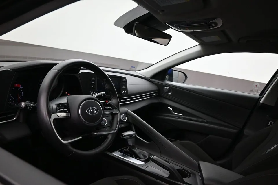 Hyundai Elantra 2023 photo 5