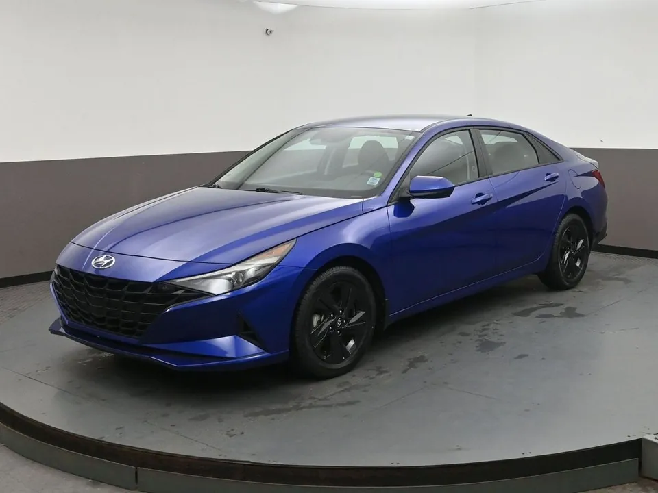 Hyundai Elantra 2023 photo 3