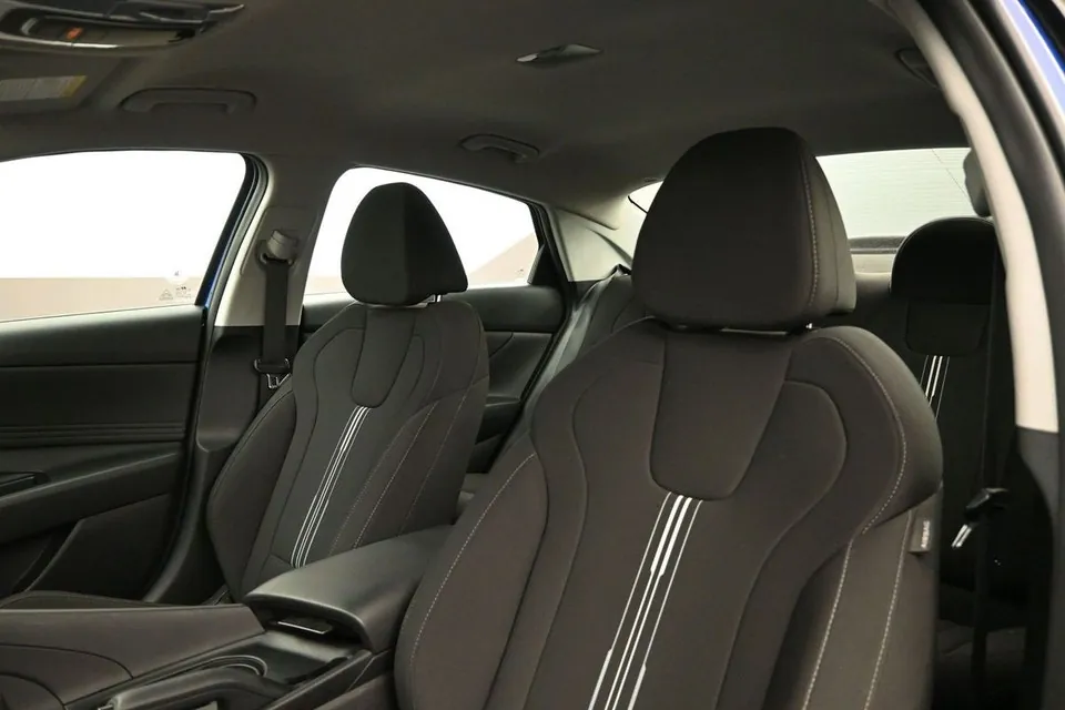 Hyundai Elantra 2023 photo 4