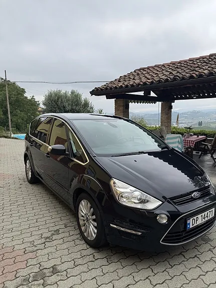 Ford S-Max 2012 photo 2
