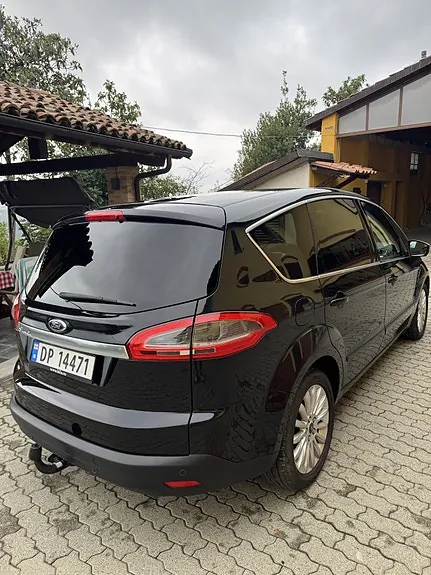 Ford S-Max 2012 photo 4