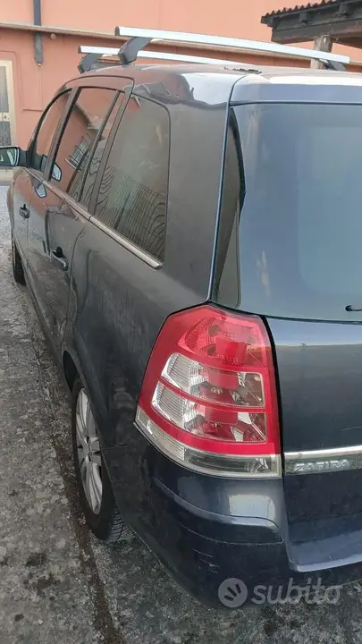 Opel Zafira 2010 photo 5
