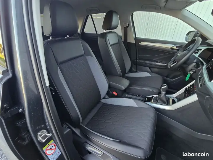 Volkswagen T-Roc 2025 photo 3
