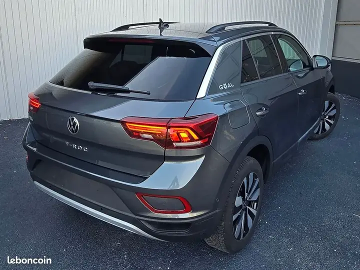 Volkswagen T-Roc 2025 photo 2