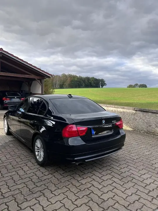 BMW 318I