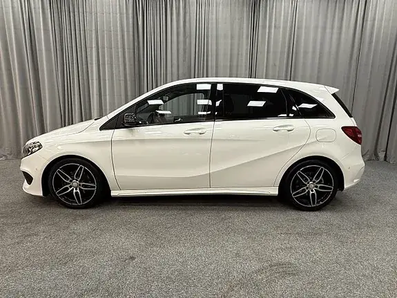 Mercedes-Benz B 200 D 2017 photo 2