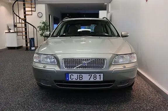 Volvo V70 2008 photo 2