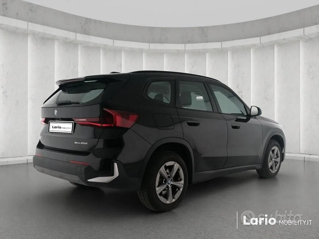 BMW X1 2024 photo 3