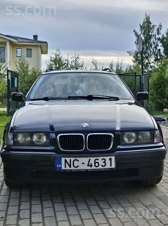 BMW 318 1997 photo 2