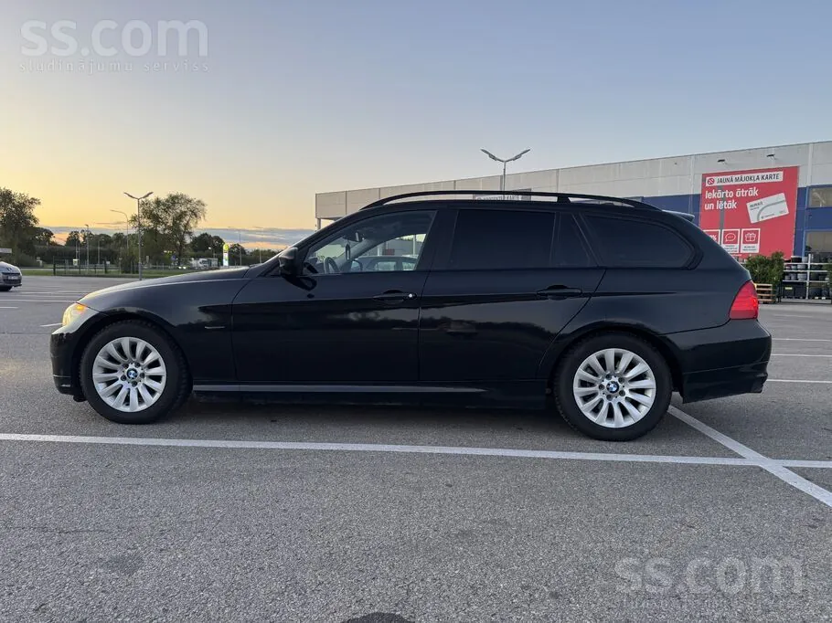 BMW 318D 2009 photo 3