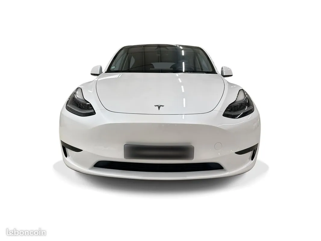 Tesla Model Y 2024 photo 2