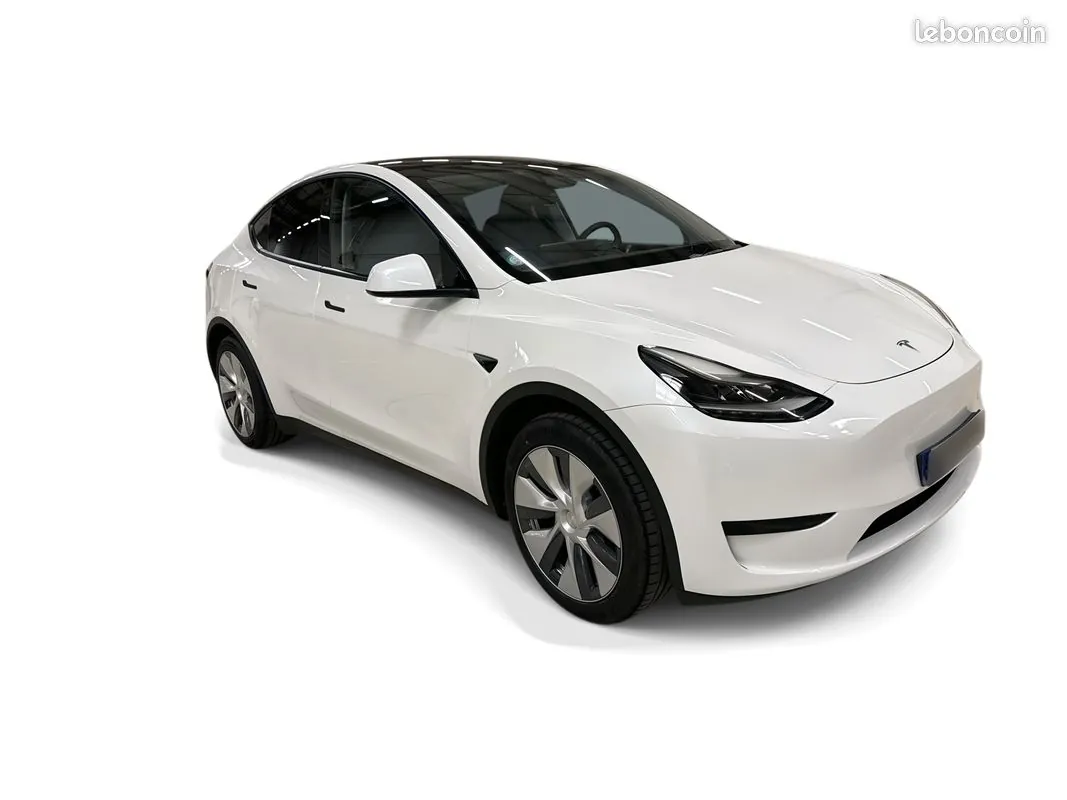 Tesla Model Y 2024 photo 3