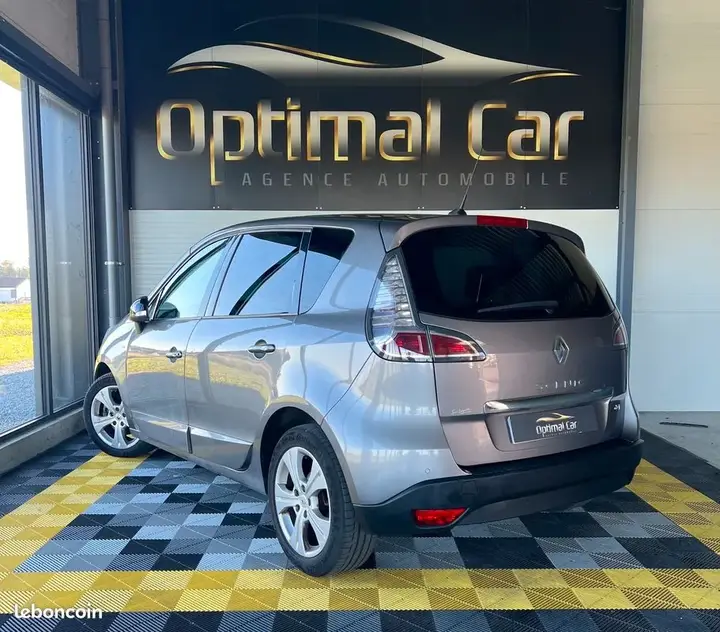 Renault Scenic 2012 photo 3