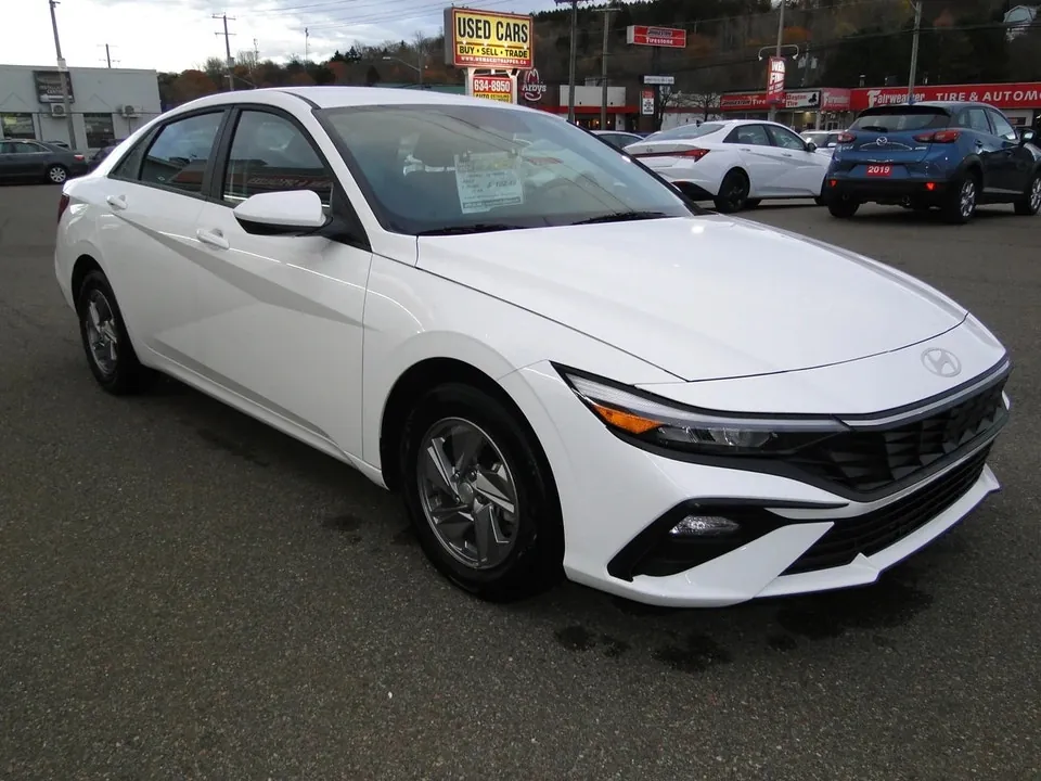 Hyundai Elantra 2022 photo 2
