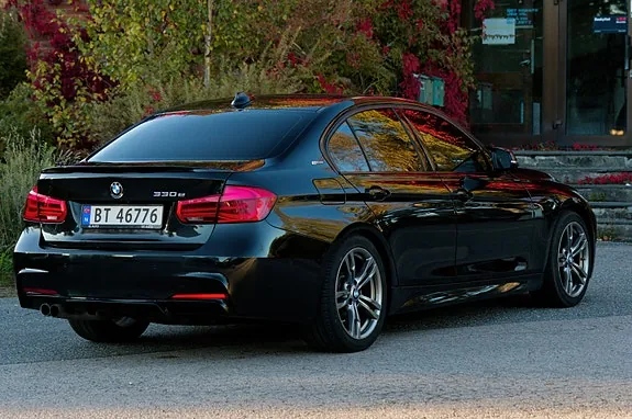 BMW 330E 2016 photo 2