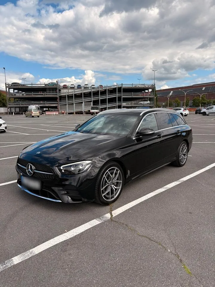 Mercedes-Benz E 220 D