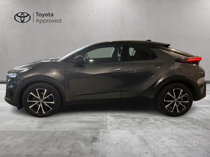 Toyota C-Hr 2024 photo 2