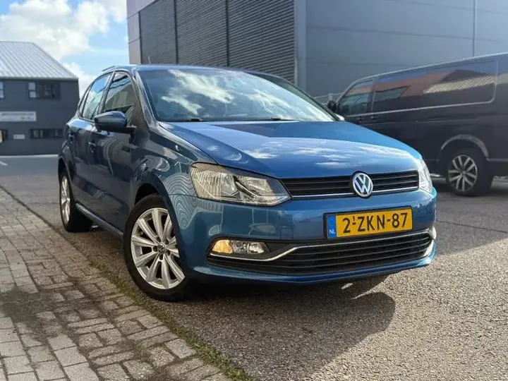 Volkswagen Polo 2015 photo 3