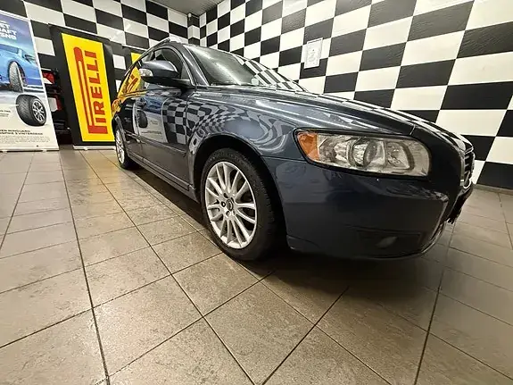 Volvo V50 2011 photo 5