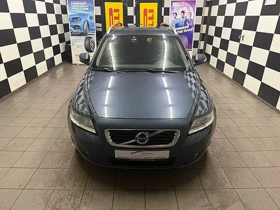 Volvo V50 2011 photo 4
