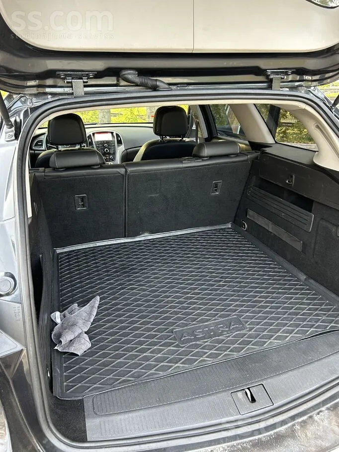 Opel Astra 2014 photo 4