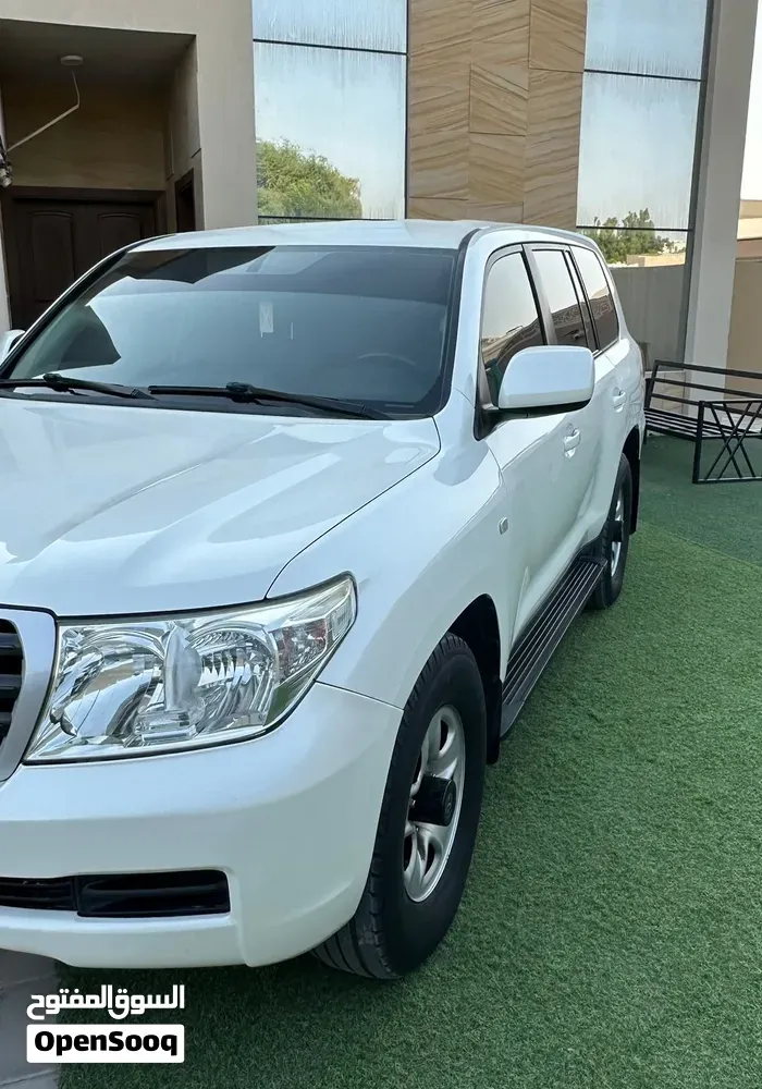 Toyota Land Cruiser 2011 photo 2